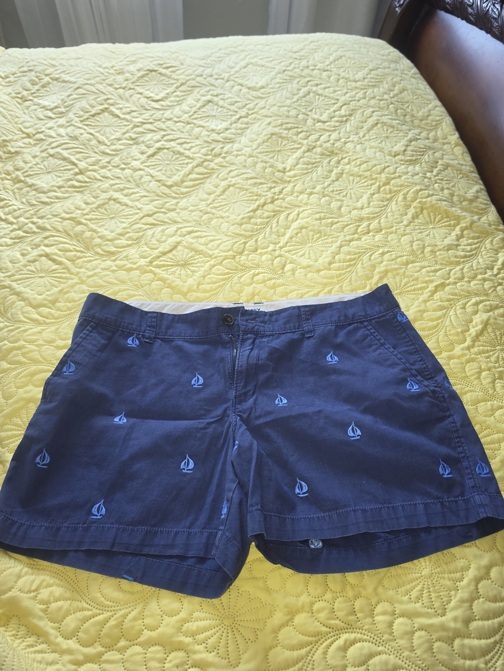 Old Navy Navy Blue Embroidered Sailboat Cargo Shorts